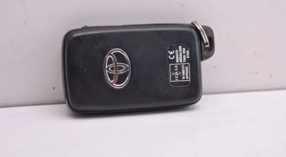 Toyota Verso-S Ignition key/card 