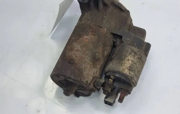 Volkswagen Golf IV Starter motor