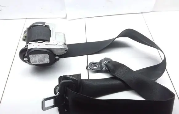 Mercedes-Benz Sprinter W906 Front seatbelt 9068600285 601384100