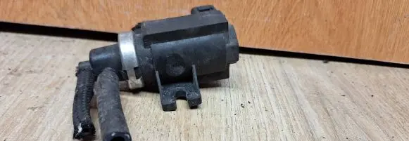 Suzuki Ignis Turbo solenoid valve 31100