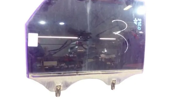 KIA Sportage Front door window glass four-door 