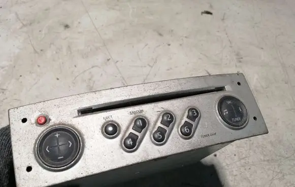 Renault Modus Radio/CD/DVD/GPS head unit 8200357388