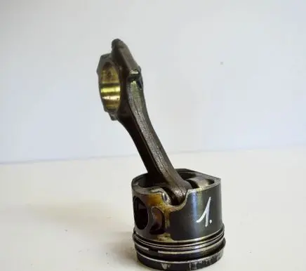 Volkswagen Golf V Piston 