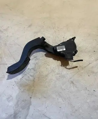 Volkswagen PASSAT B5.5 Accelerator throttle pedal 8D1721523F 6PV00837603