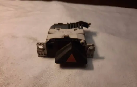 Ford Focus Hazard light switch 98AG13A350 160399