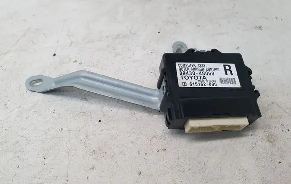 Lexus RX 450H Wing mirror control module 8943048060 615162000
