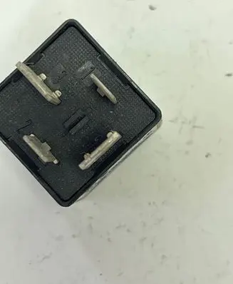Ford Mondeo MK II Other relay V23136J4X31 93BG14N088C1B