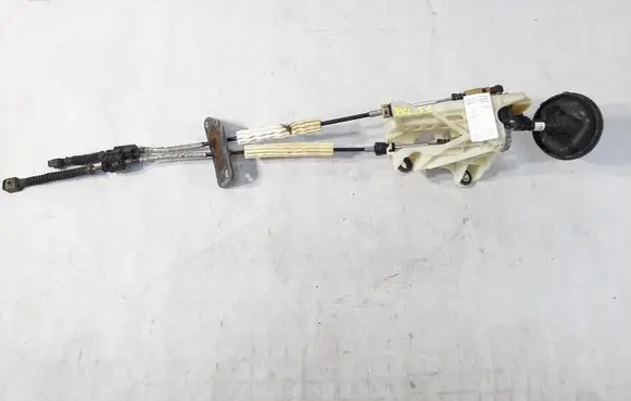 Volkswagen Transporter - Caravelle T5 Gear selector/shifter in gearbox 7H0711116