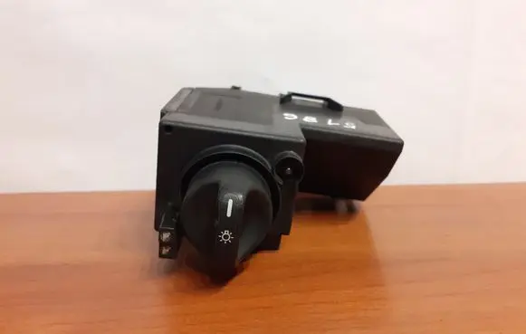 Mercedes-Benz E W210 Light switch 5186 2105451404