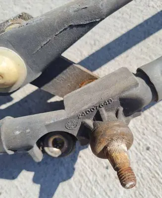 Mitsubishi Eclipse Front wiper linkage and motor MR322150 288991 24007642