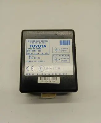 Toyota Corolla Verso AR10 Door control unit/module 897410F010 61B168000