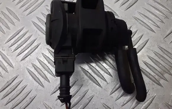 Nissan Note (E11) Turbo solenoid valve