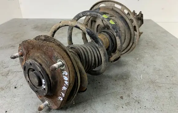 Toyota RAV 4 (XA30) Front shock absorber with coil spring