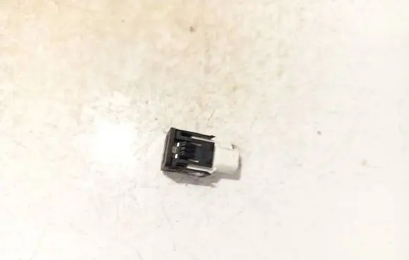 BMW 1 F20 F21 USB socket connector 8410922929401