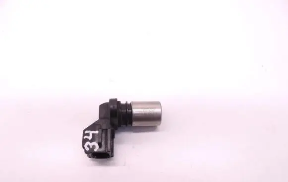 Volvo V50 Camshaft position sensor 30713485 0296001211 D34