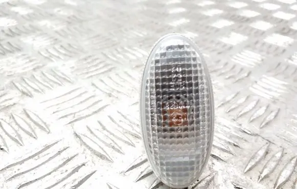 Mazda 3 I Front fender indicator light