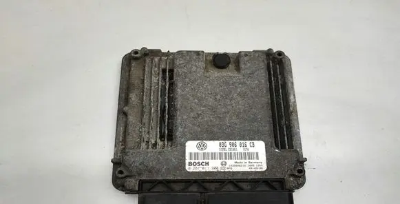 Volkswagen Golf V Engine control unit/module 03G906016CB 0281011900