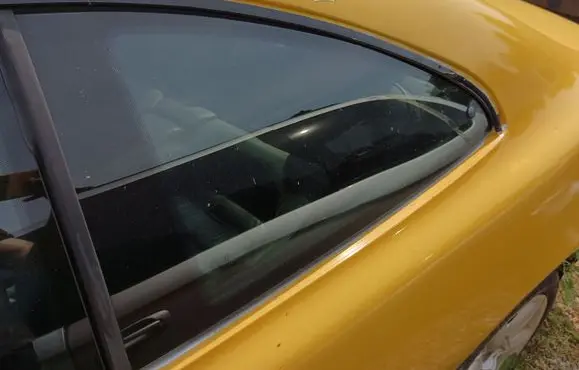 Peugeot 406 Rear side window