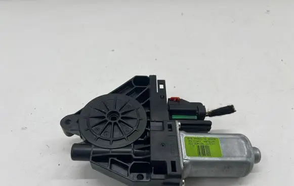 Jeep Cherokee Rear door window regulator motor 931402103