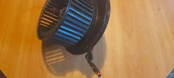 Volkswagen Golf V Seat fan/blower 1K1819015