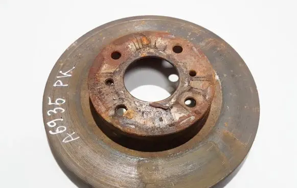 Nissan Almera N16 Front brake disc ventiliuojamas