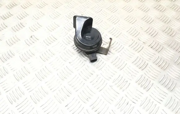 BMW 5 E39 Horn signal E3011157 CH2143 703881157