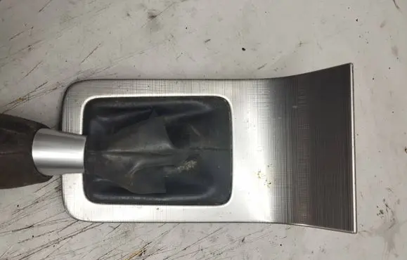 Volvo V70 Gear shifter surround trim plastic 30672191 ESW569