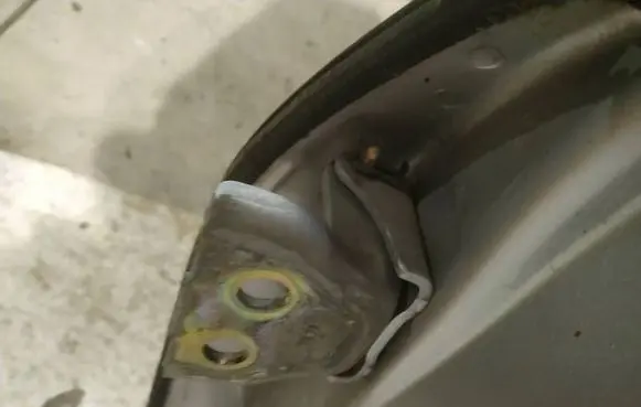 Peugeot 407 Rear door lower hinge 