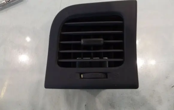 KIA Rio Dashboard side air vent grill/cover trim