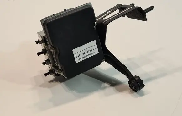 BMW X3 E83 ABS Pump 3451343978101 0265236012 3451342039501