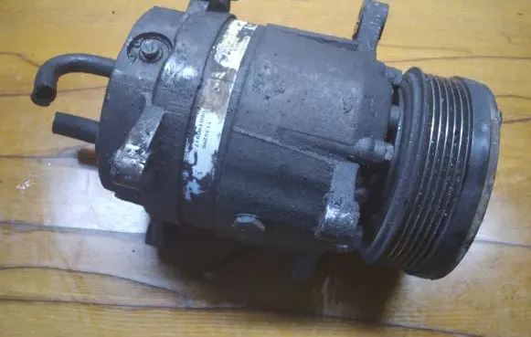 Citroen C5 Air conditioning (A/C) compressor (pump) 1135290 060190917