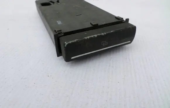 Audi A3 S3 8P Dashboard storage box/compartment 8P0941561D