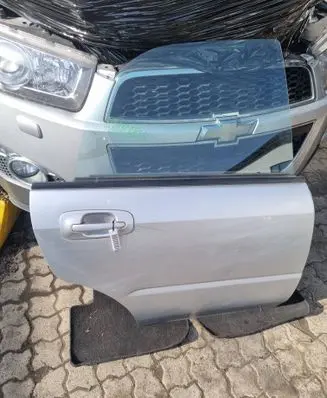 Subaru Impreza II Rear door 