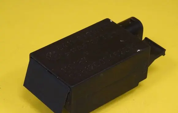 BMW 3 E36 AUC sensor 8391470 6411-8391470 64118391470