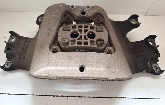 Audi A6 S6 C6 4F Gearbox mounting bracket 4F0399263L