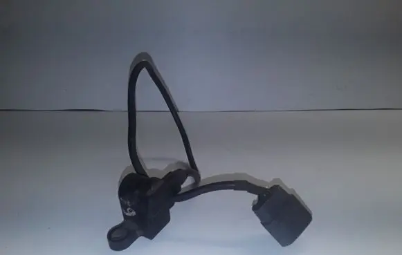 Mazda 626 Crankshaft position sensor J5T15171