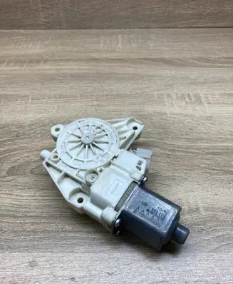 Mercedes-Benz A W176 Front door window regulator motor A2469065200 0130822691