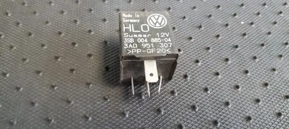 Volkswagen PASSAT B4 Other relay 3SB00488504 3SB004885-04