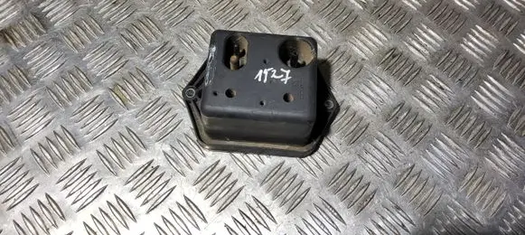 Vacuum air tank