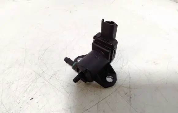 Ford C-MAX II Turbo solenoid valve 9688124580