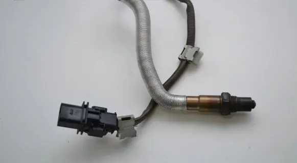 Mercedes-Benz C W205 Lambda probe sensor A0005423100 0258017483