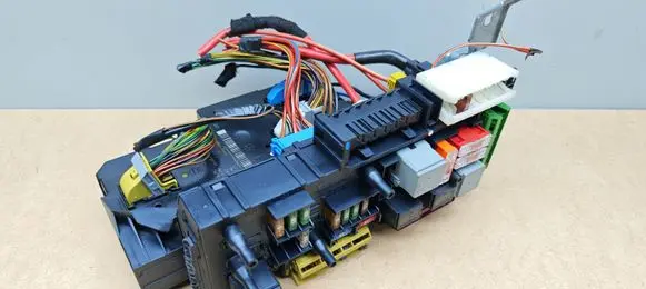Mercedes-Benz E A207 SAM control unit 2129012304