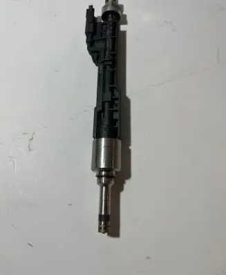 BMW 6 F06 Gran coupe Fuel injector 1648627842