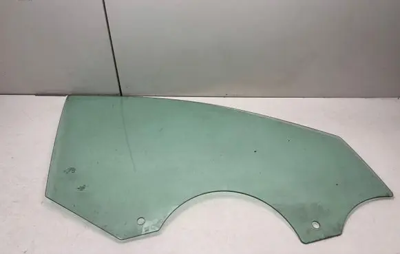 Skoda Rapid (NH) Front door window glass four-door 5JA845202E
