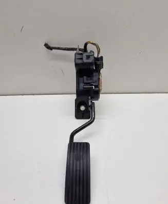 Mitsubishi Grandis Accelerator throttle pedal APM30005 59120207
