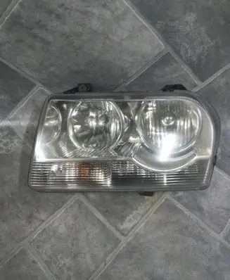 Chrysler 300 - 300C Headlight/headlamp