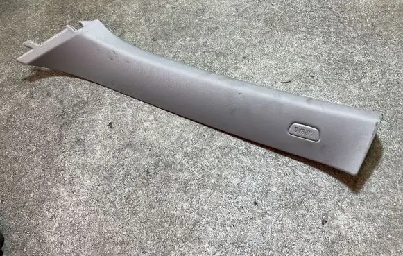 BMW 2 F44 (A) pillar trim 7475543 11252010