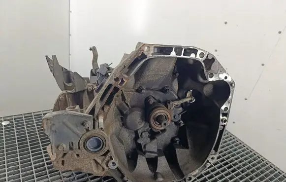 Renault Megane III Manual 5 speed gearbox JR5175