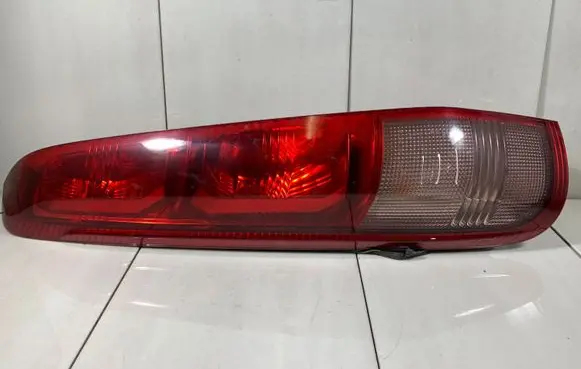 Nissan X-Trail T30 Rear/tail lights 4913