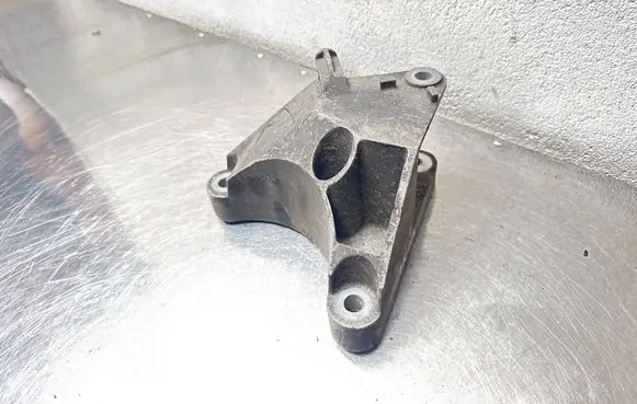 Opel Signum Engine mounting bracket 461117160